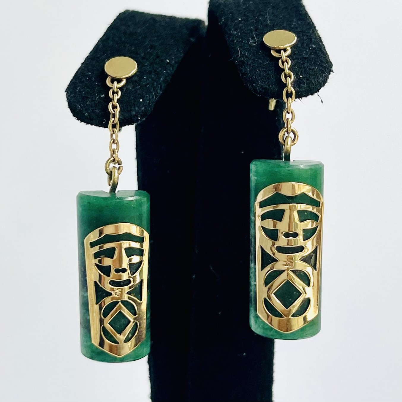 "Tale" Set On Jade Aventurine Drop Chain Earring 9K Gold (375)